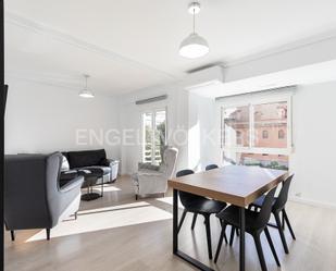 Sala d'estar de Apartament de lloguer en  Valencia Capital amb Aire condicionat i Balcó