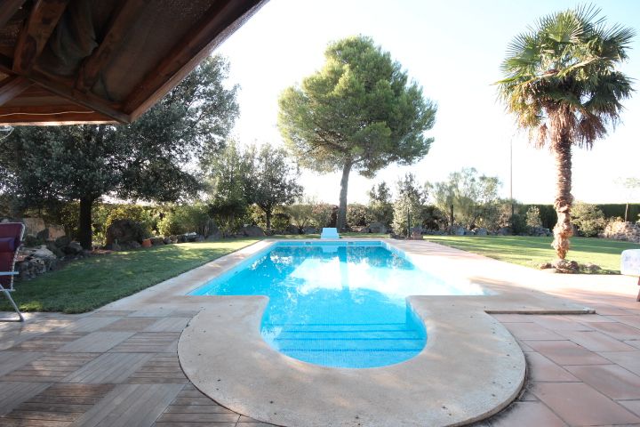 Piscina de Casa o xalet en venda en Ciudad Real Capital amb Aire condicionat, Calefacció i Jardí privat