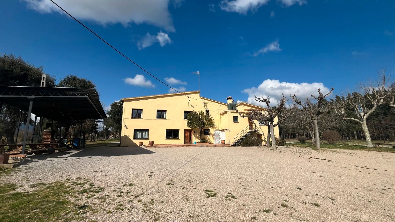Vista exterior de Finca rústica de lloguer en Sant Feliu de Buixalleu amb Calefacció, Jardí privat i Piscina