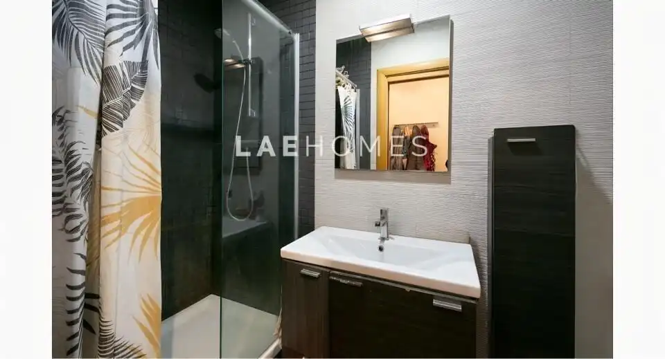 Baño de Ático en venta en Badalona con Aire acondicionado, Calefacción y Amueblado