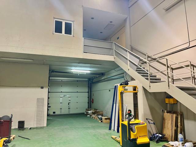 Nave industrial en Venta en Arrabal 2/10 Bomberos, 39 en Hervencias Altas - El Pinar