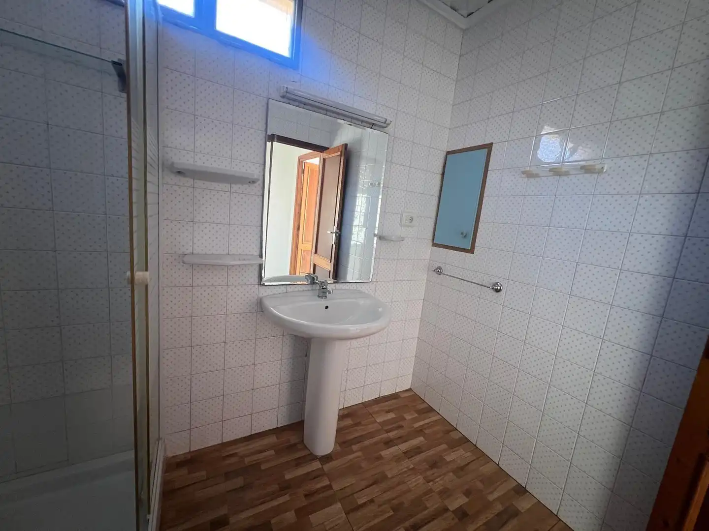 Baño de Piso de alquiler en La Font d'en Carròs con Terraza y Amueblado