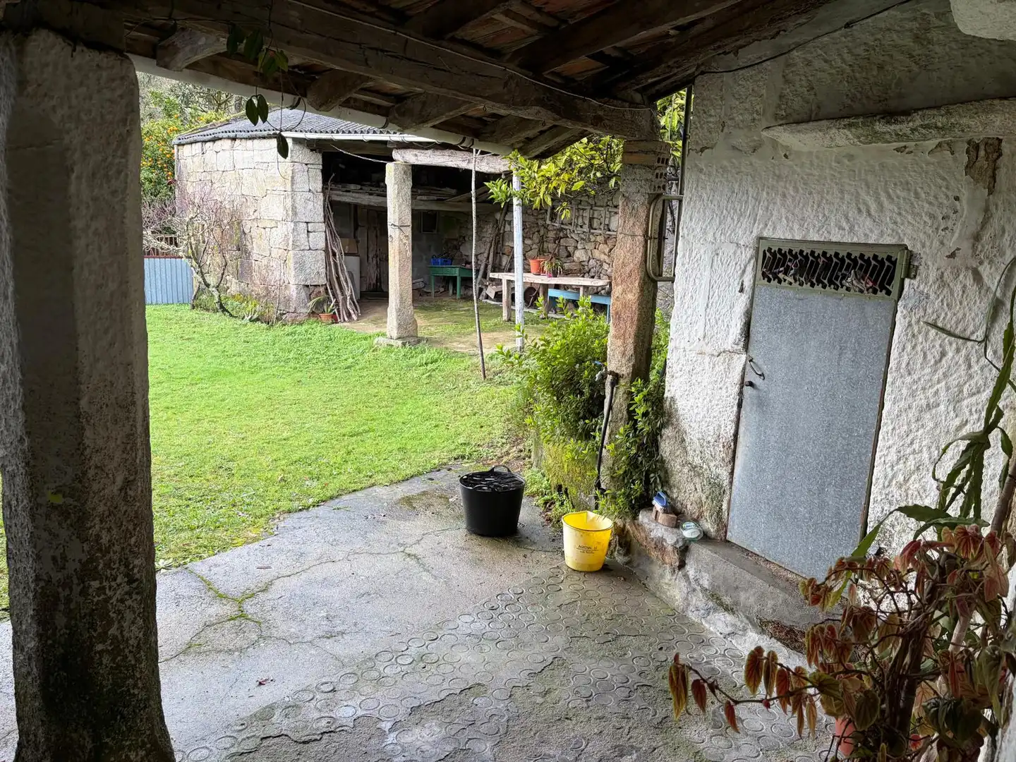 Jardí de Casa o xalet en venda en Mondariz amb Jardí privat i Moblat