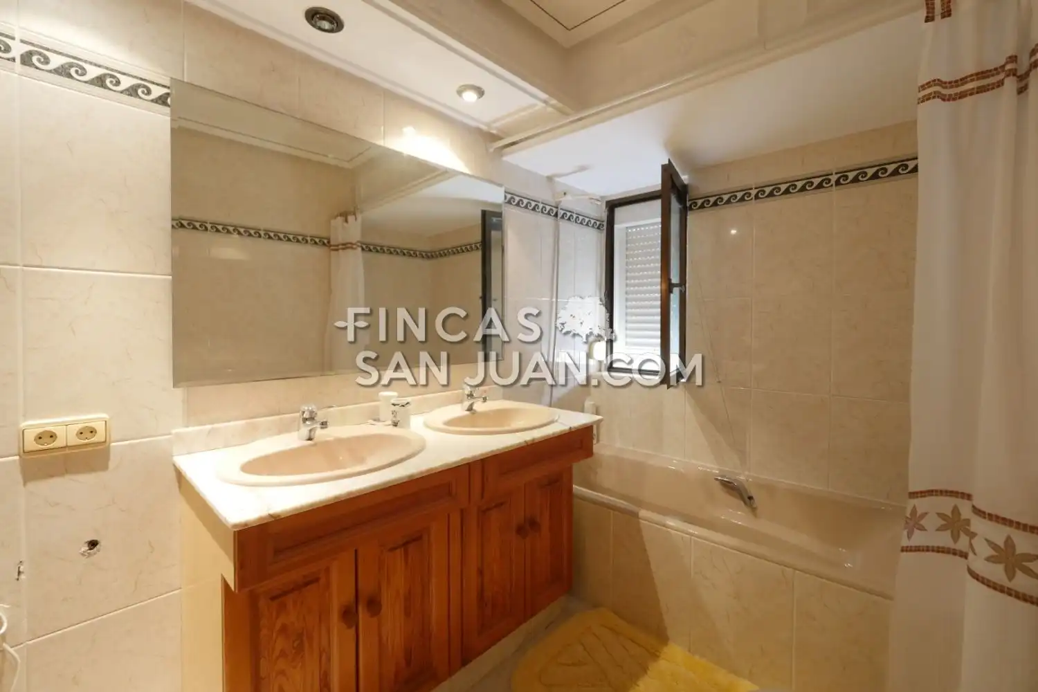Baño de Casa o chalet en venta en Mutxamel con Terraza, Piscina y Balcón
