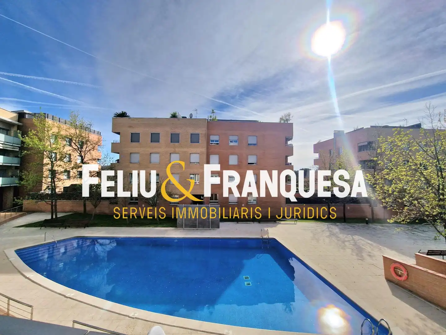 Exterior view of Flat for sale in Sant Cugat del Vallès  with Heating, Terrace and Storage room