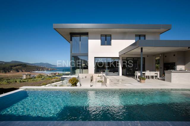 Casa-chalet en Venta en Zierbena