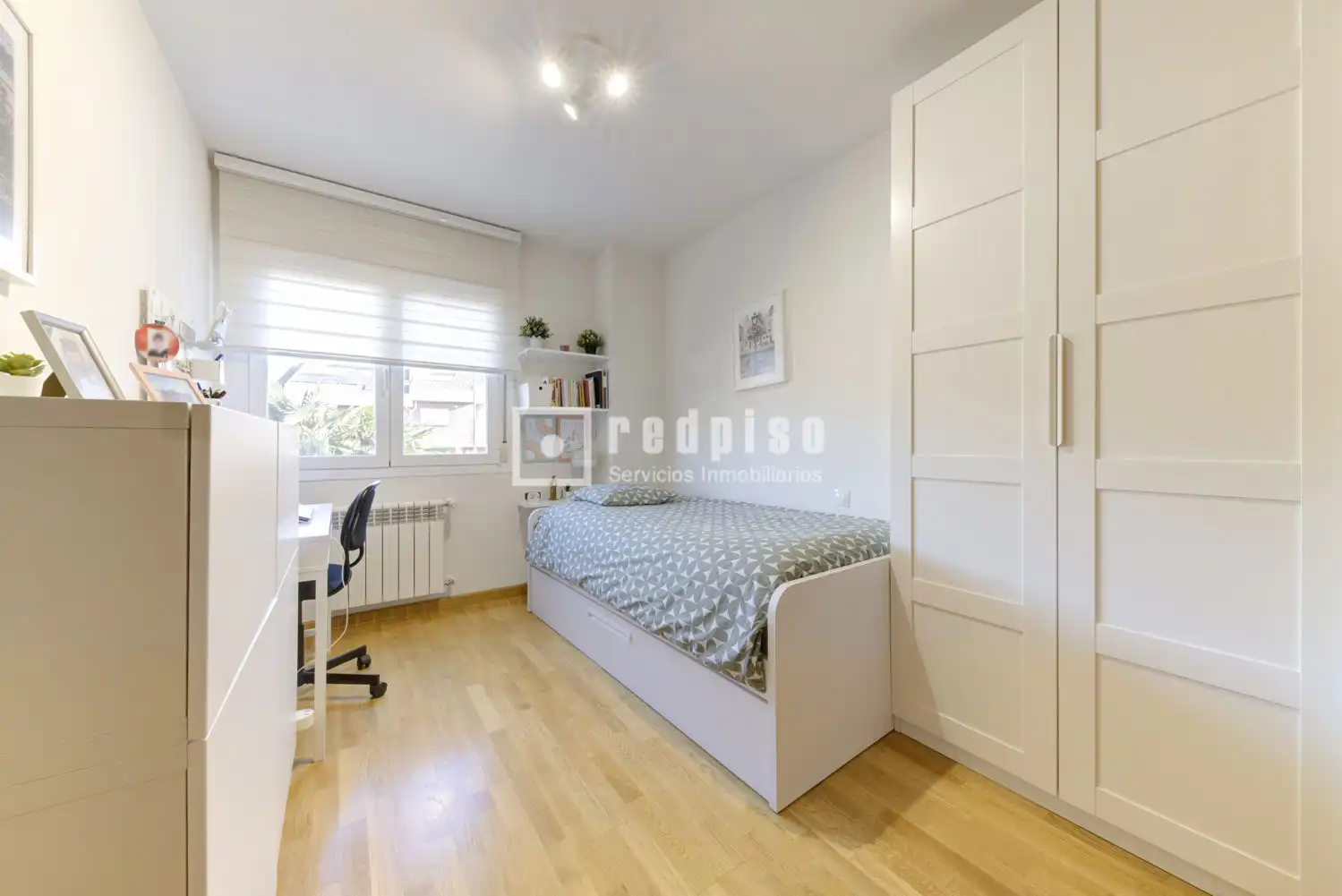 Schlafzimmer von Wohnung zum Verkauf in Boadilla del Monte mit Klimaanlage, Heizung und Privatgarten