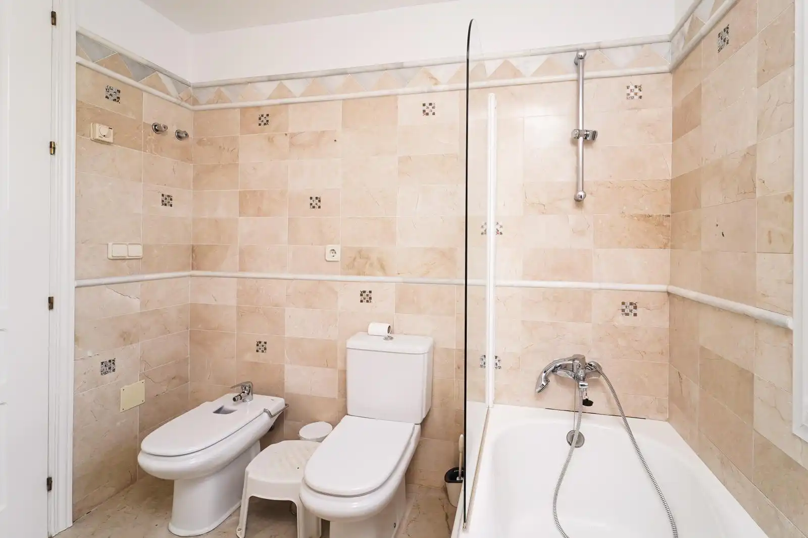 Bathroom of Flat for rent in Manilva