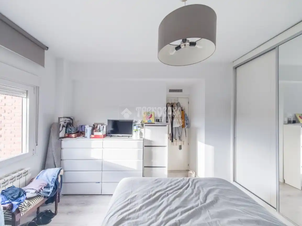 Bedroom of Flat for sale in Madrid  with Air Conditioner and Heating