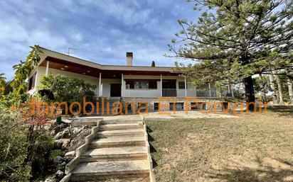 Vista exterior de Casa o xalet en venda en Torrent amb Calefacció, Jardí privat i Parquet