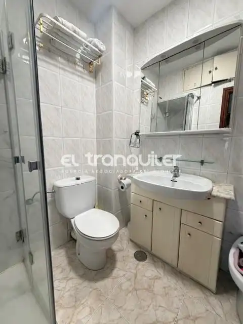 Baño de Piso de alquiler en Móstoles con Aire acondicionado, Trastero y Amueblado