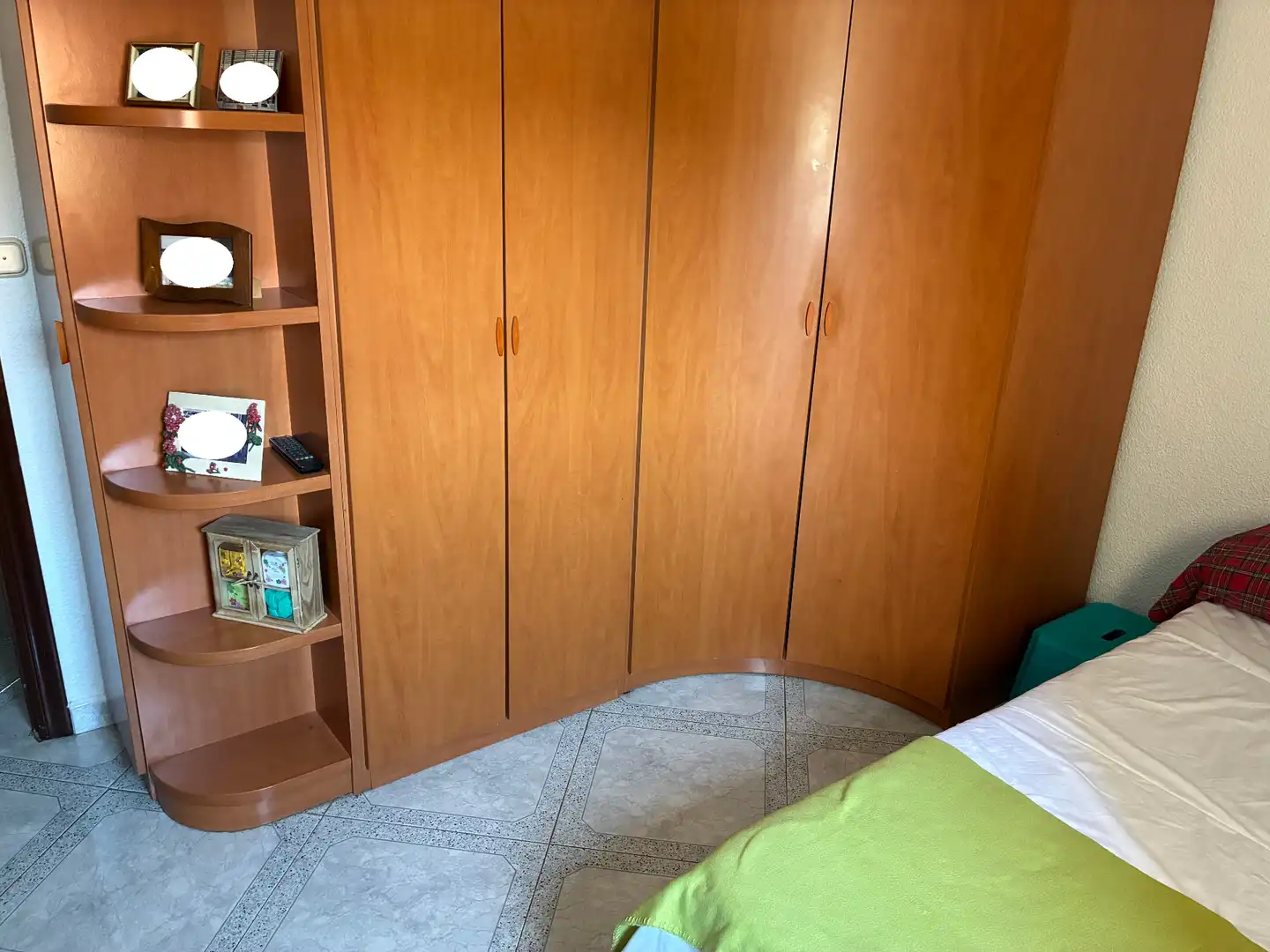 Habitación de Piso en venta en Los Barrios con Amueblado