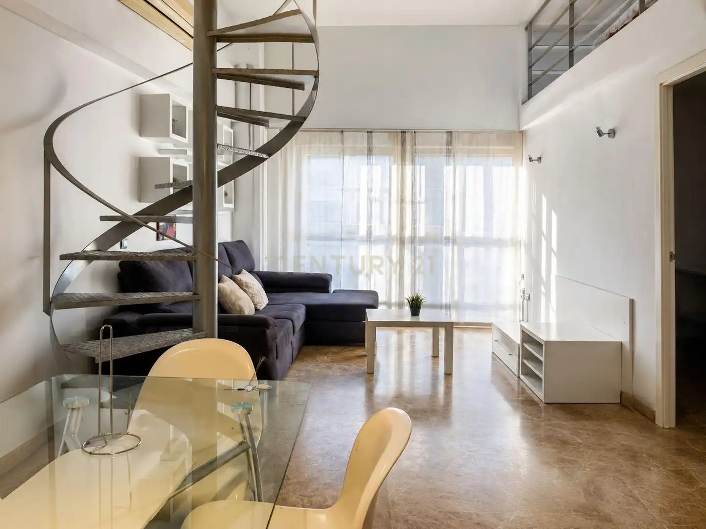 Sala d'estar de Dúplex de lloguer en Valencia amb Aire condicionat