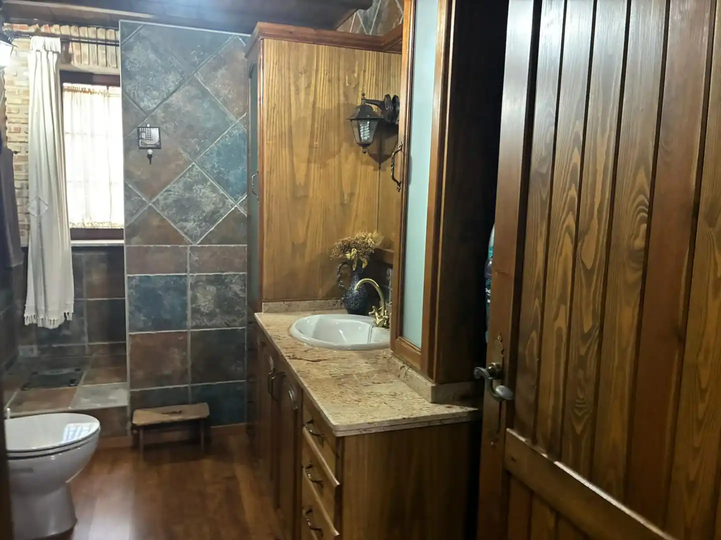 Baño de Finca rústica en venta en Cabezuela del Valle con Calefacción, Jardín privado y Terraza