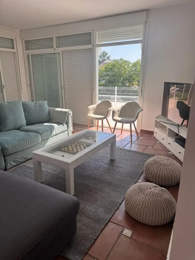 Sala d'estar de Casa o xalet de lloguer en Sanlúcar de Barrameda amb Traster i Moblat