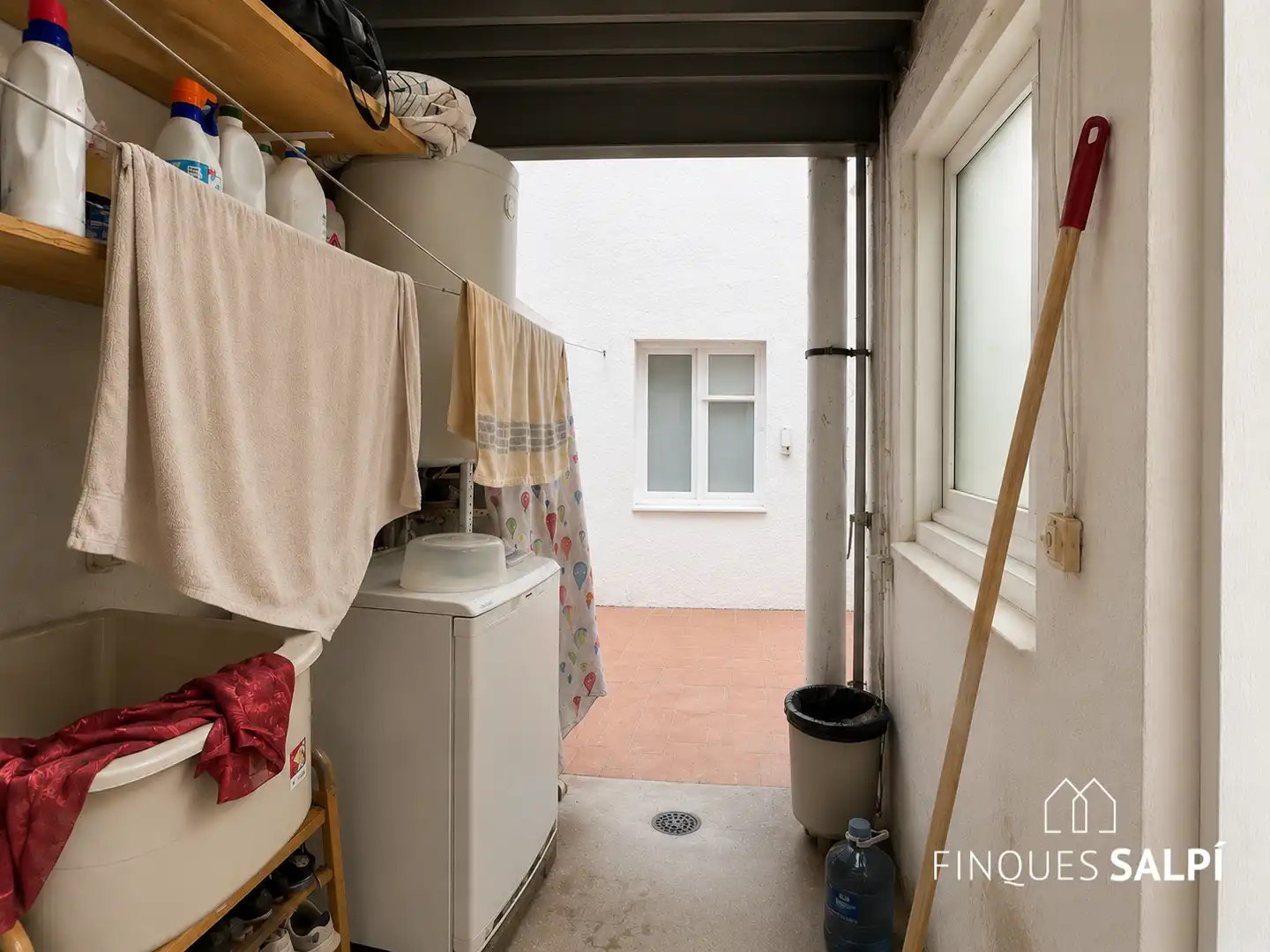 Balcony of Flat for sale in Figueres  with Furnished