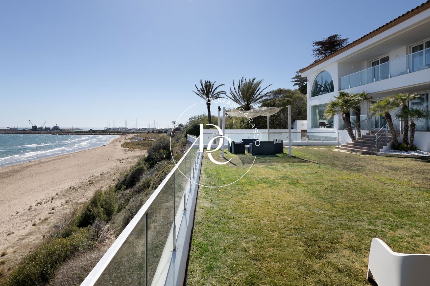 Terrace of House or chalet for sale in Vilanova i la Geltrú  with Heating, Private garden and Balcony