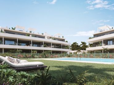 Àtic amb piscina en venda a Estepona Pueblo