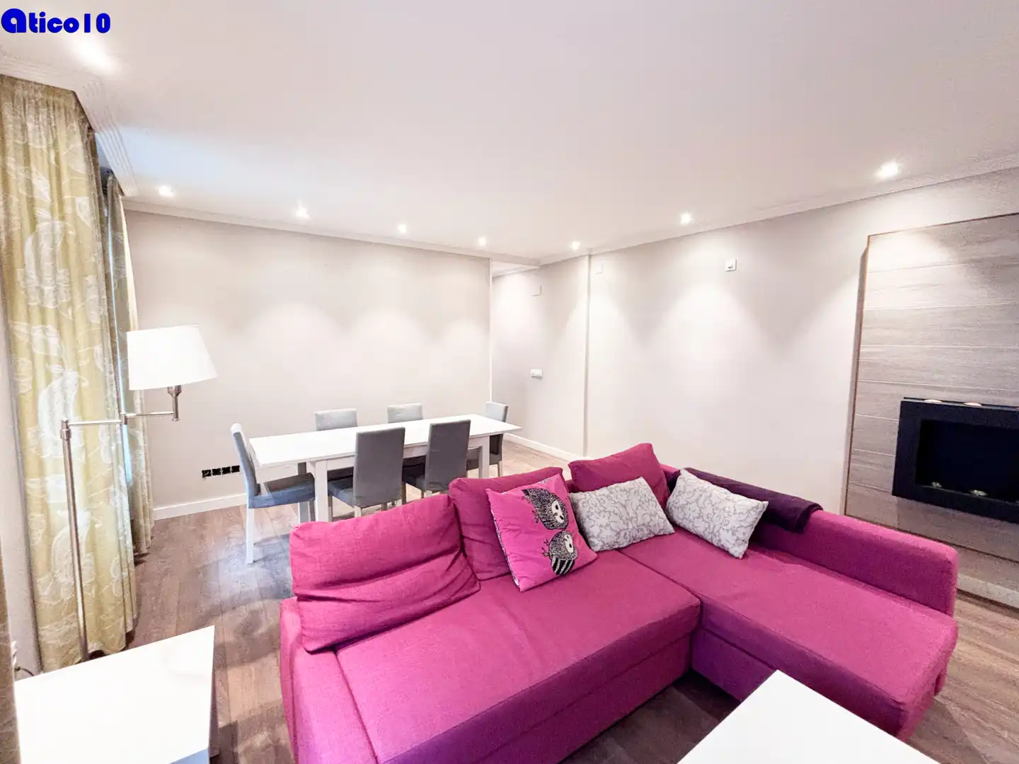 Living room of Flat for sale in Oviedo   with Heating, Storage room and Furnished