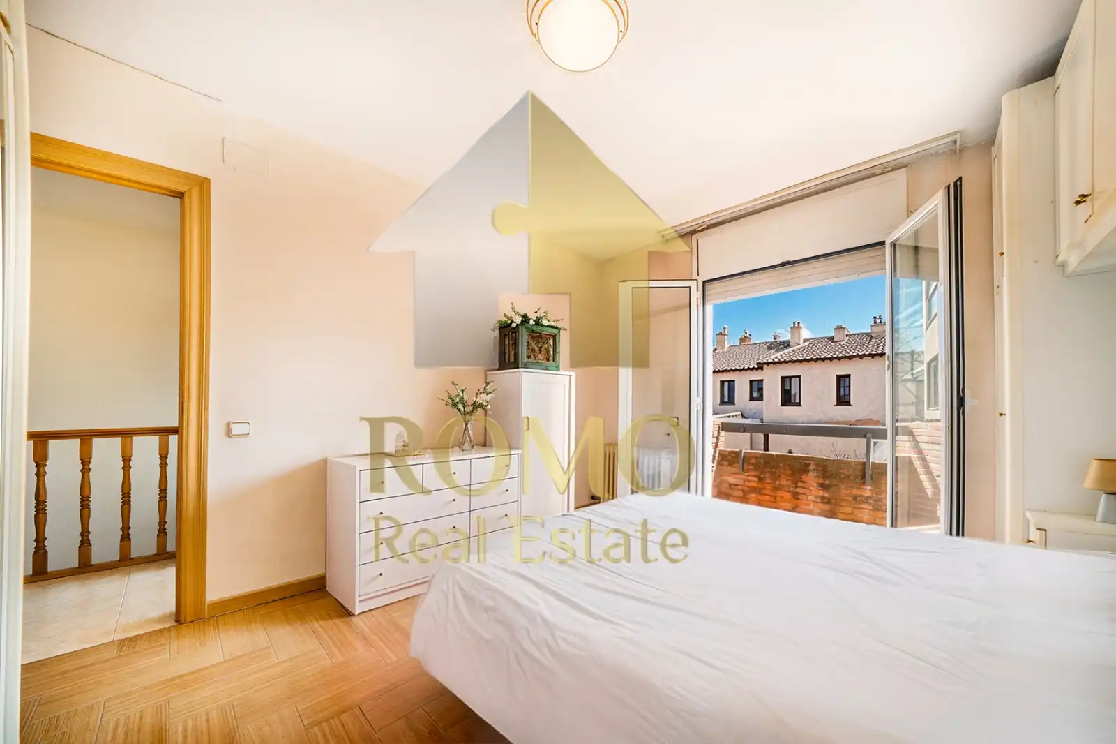 Habitación de Casa adosada en venta en Santa Perpètua de Mogoda con Calefacción y Trastero