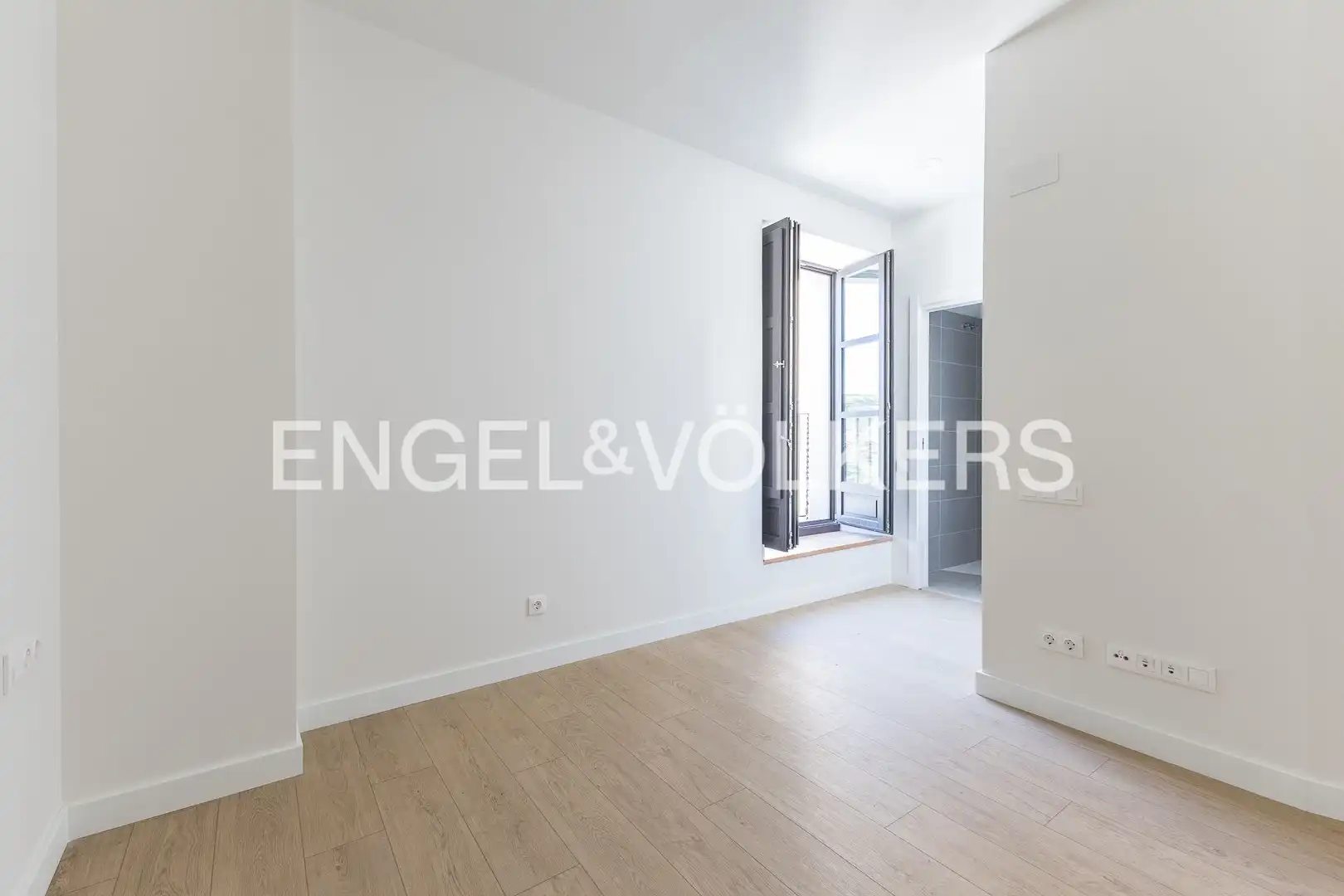 Habitación de Ático en venta en Vilanova i la Geltrú con Aire acondicionado, Calefacción y Terraza
