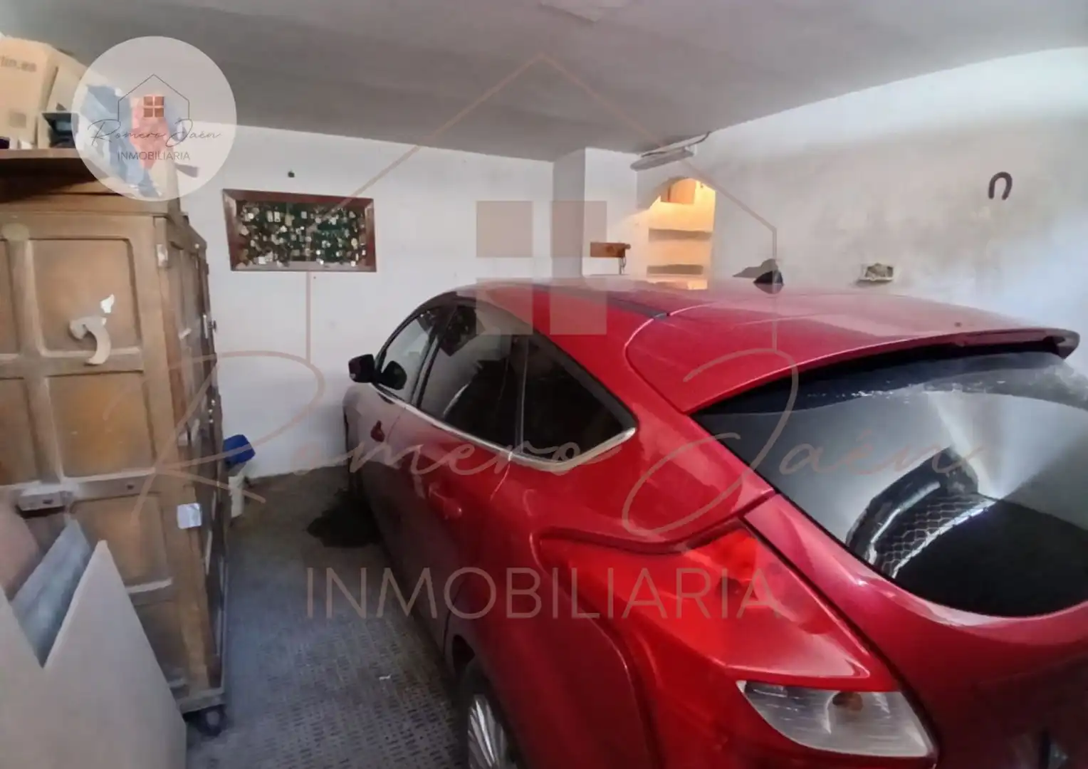 Aparcament de Casa o xalet en venda en Jaén amb Calefacció, Traster i Moblat
