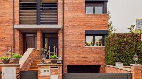 Foto 3 de Casa adosada en venda a Carrer de Francesc de Borja Moll, Caputxins - Ambulatori, Vic