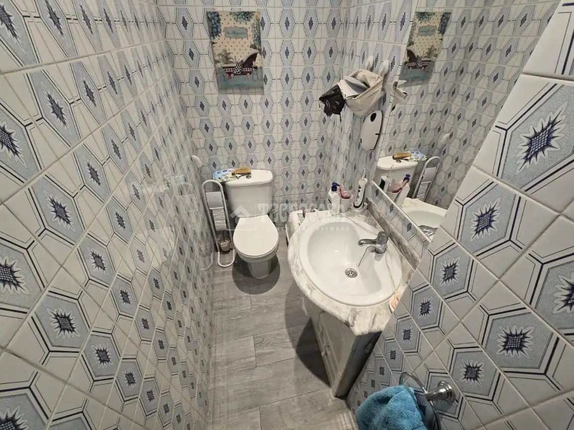 Bathroom of Flat for sale in Madrid  with Air Conditioner, Heating and Parquet flooring