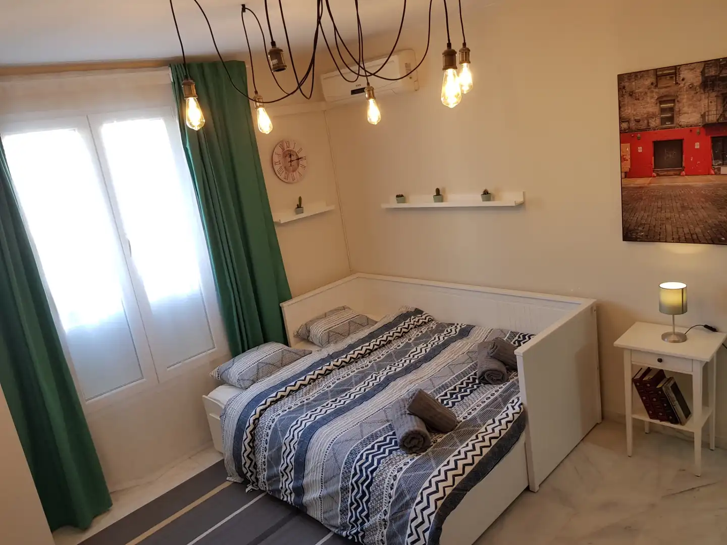 Habitación de Estudio de alquiler en Málaga con Aire acondicionado, Calefacción y Amueblado