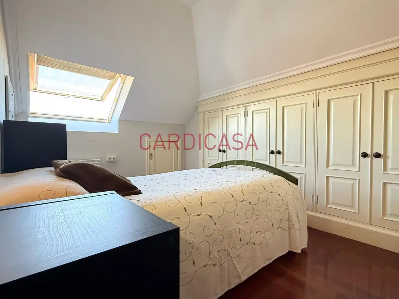 Habitación de Dúplex en venta en Vigo  con Calefacción, Parquet y Terraza