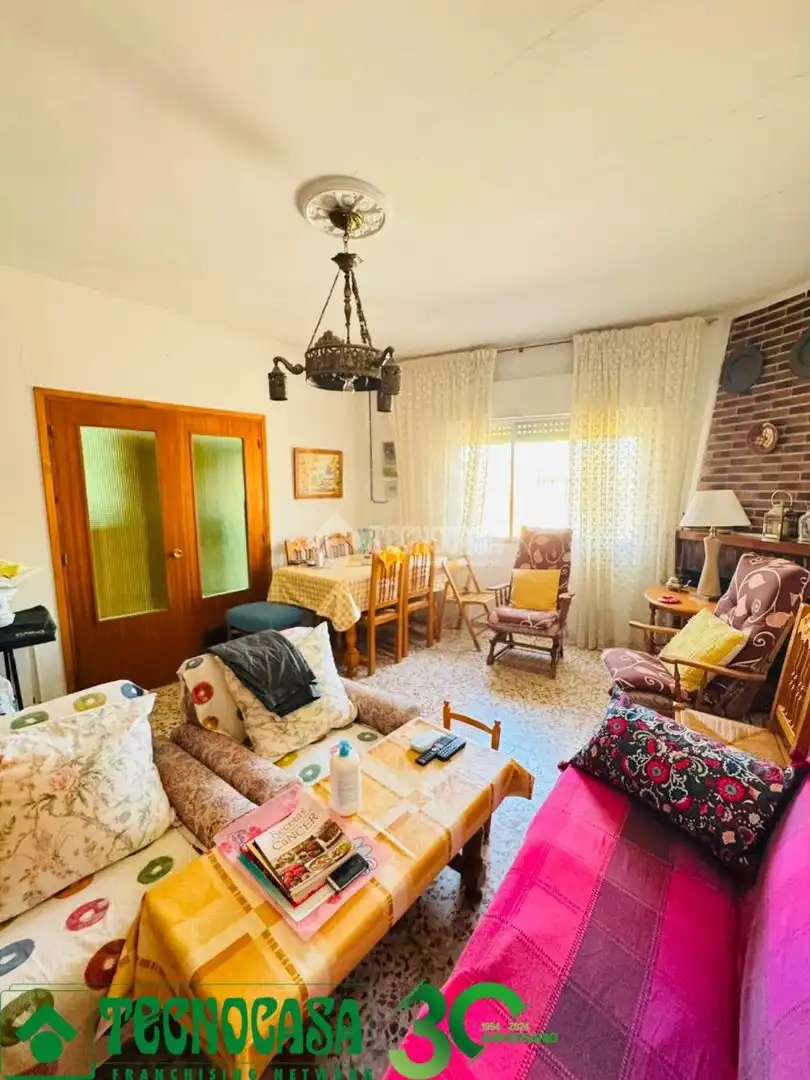 Living room of Detached homes for sale in Polán  with Air Conditioner, Heating and Terrace
