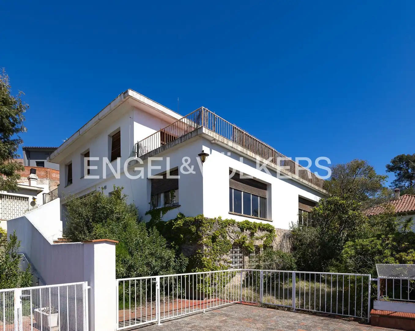 Vista exterior de Casa o xalet en venda en  Barcelona Capital amb Aire condicionat, Calefacció i Jardí privat