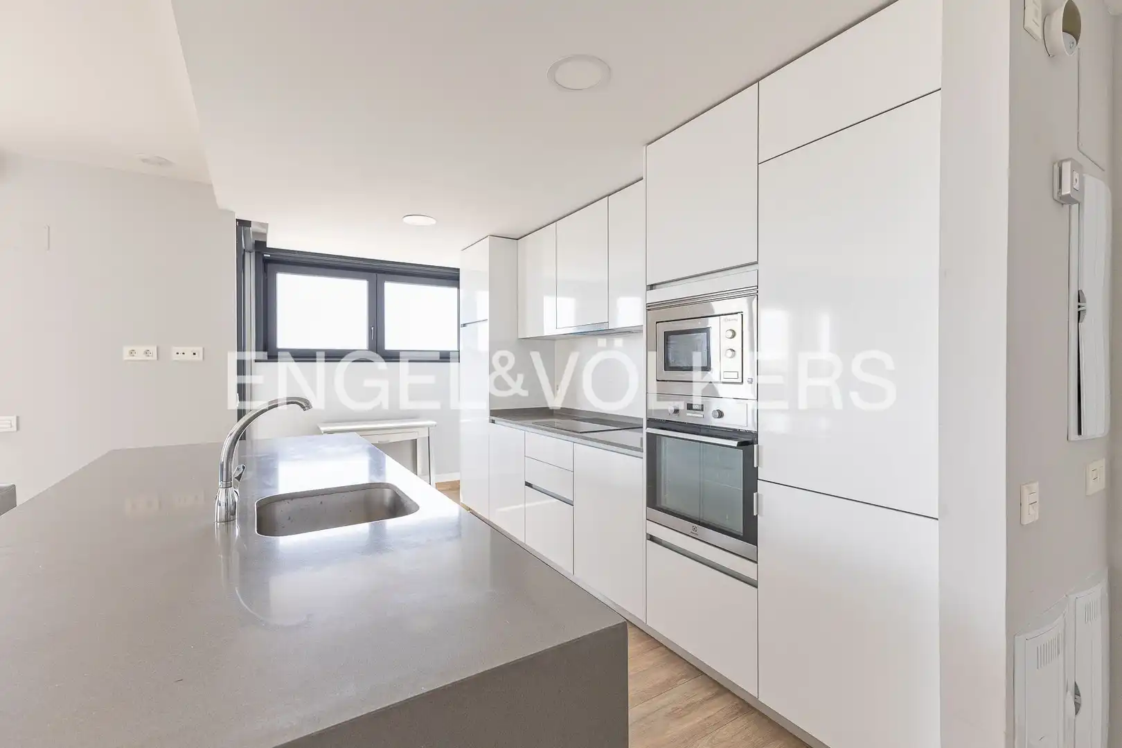 Kitchen of Attic for rent in Madrid  with Air Conditioner, Heating and Private garden