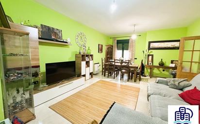 Living room of Single-family semi-detached for sale in Santo Domingo-Caudilla  with Air Conditioner, Heating and Terrace