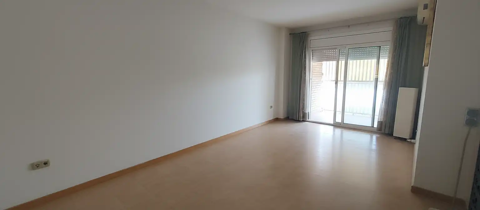 Sala de estar de Piso en venta en Barberà del Vallès con Calefacción, Terraza y Trastero