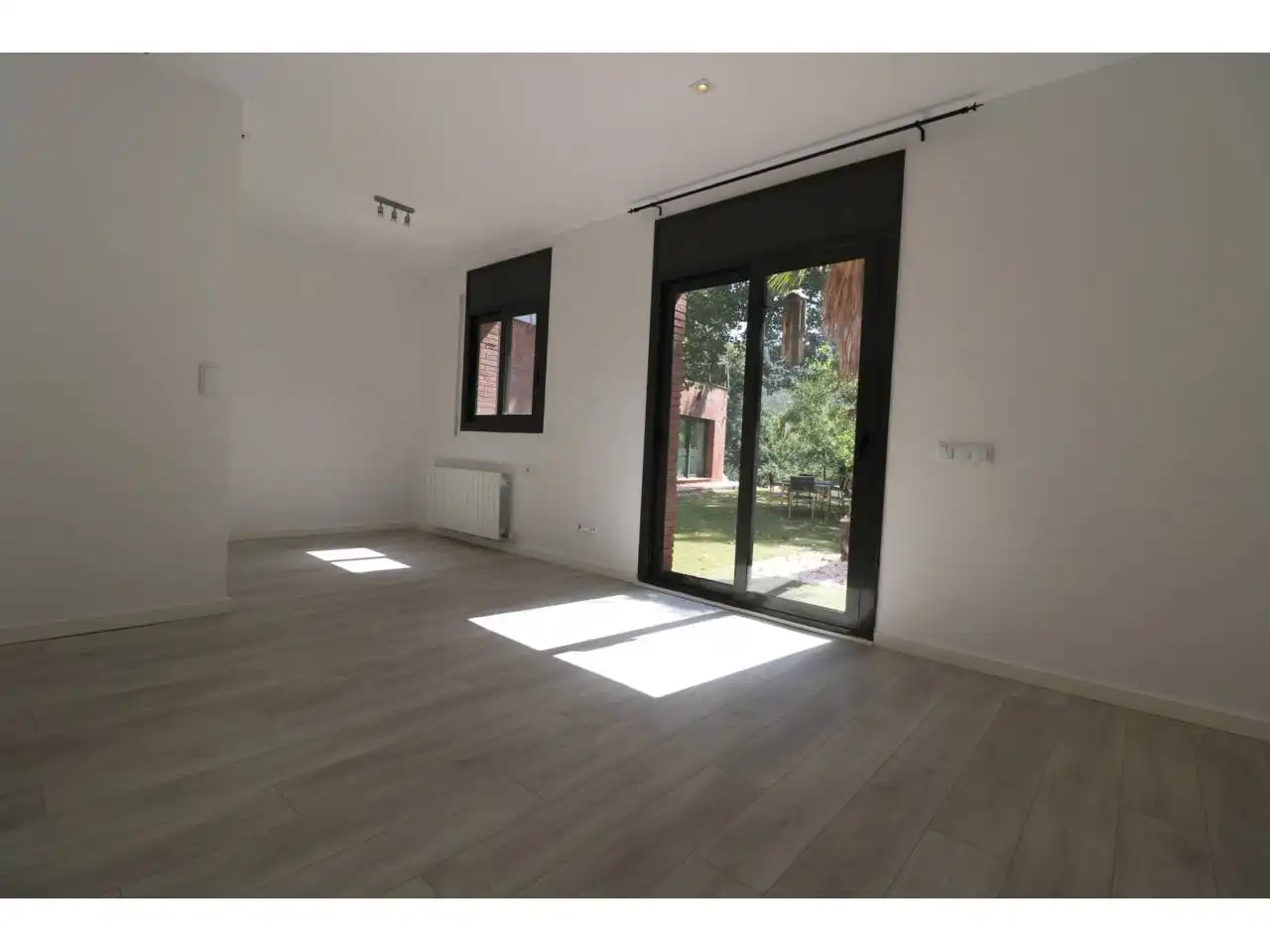 Living room of Houses for sale in Sant Cugat del Vallès  with Private garden, Terrace and Swimming Pool