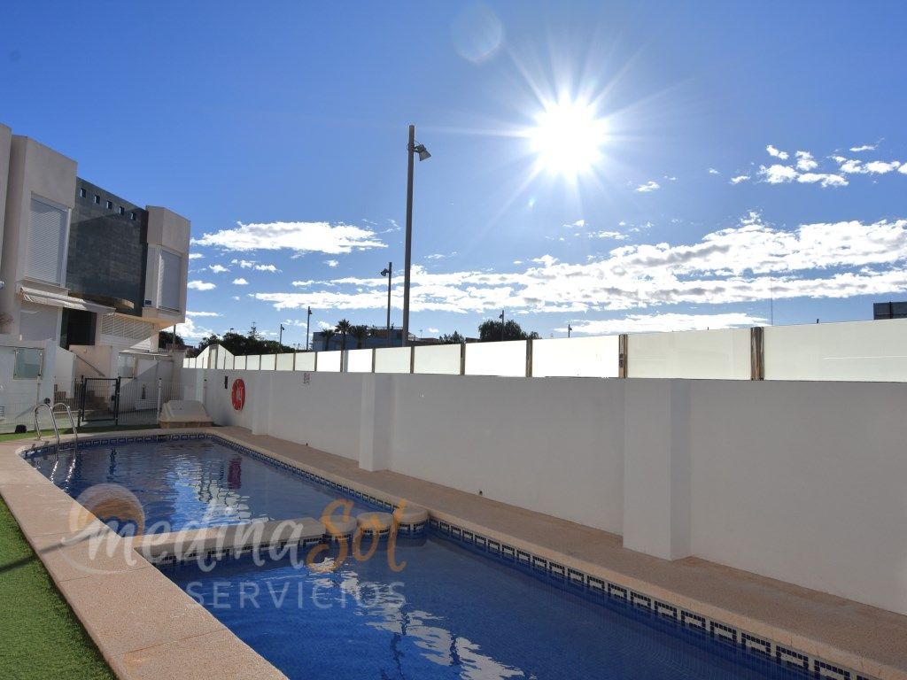 Piscina de Casa adosada en venda en Cartagena amb Terrassa, Forn i Piscina comunitària