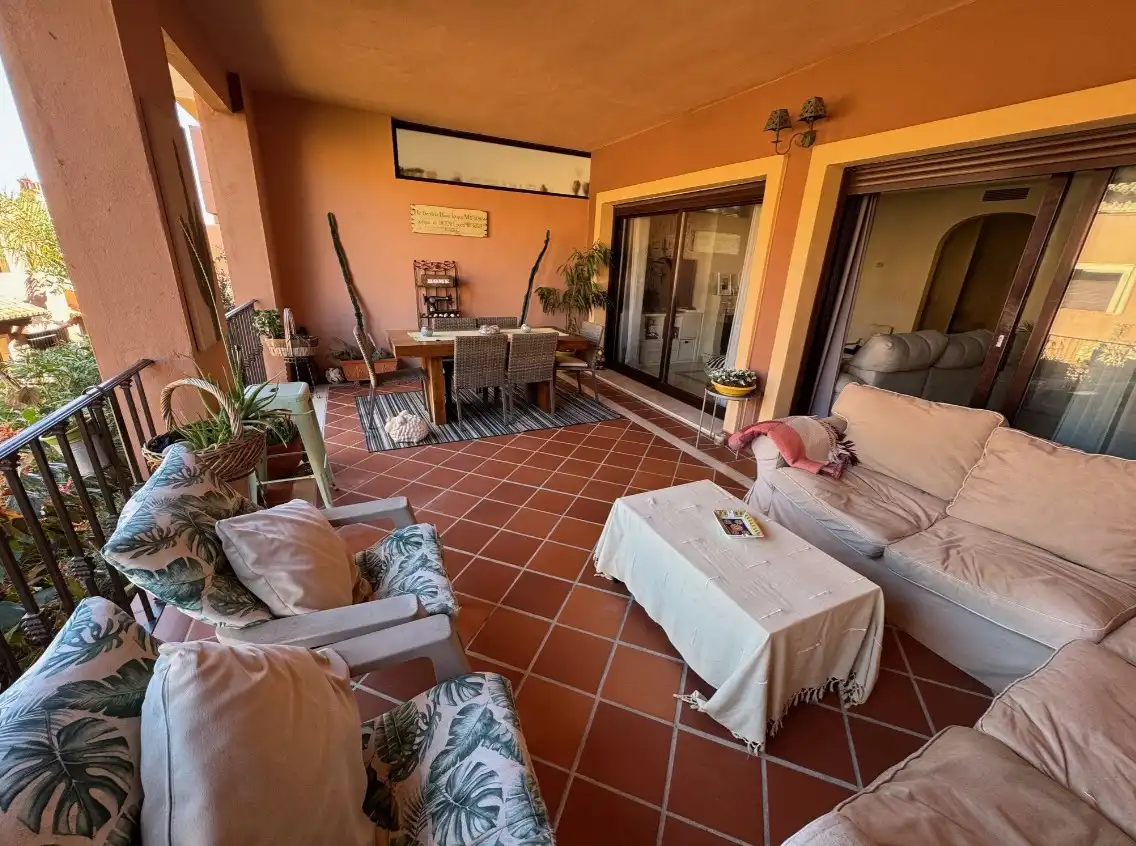 Terrassa de Casa adosada en venda en Estepona amb Aire condicionat, Calefacció i Jardí privat