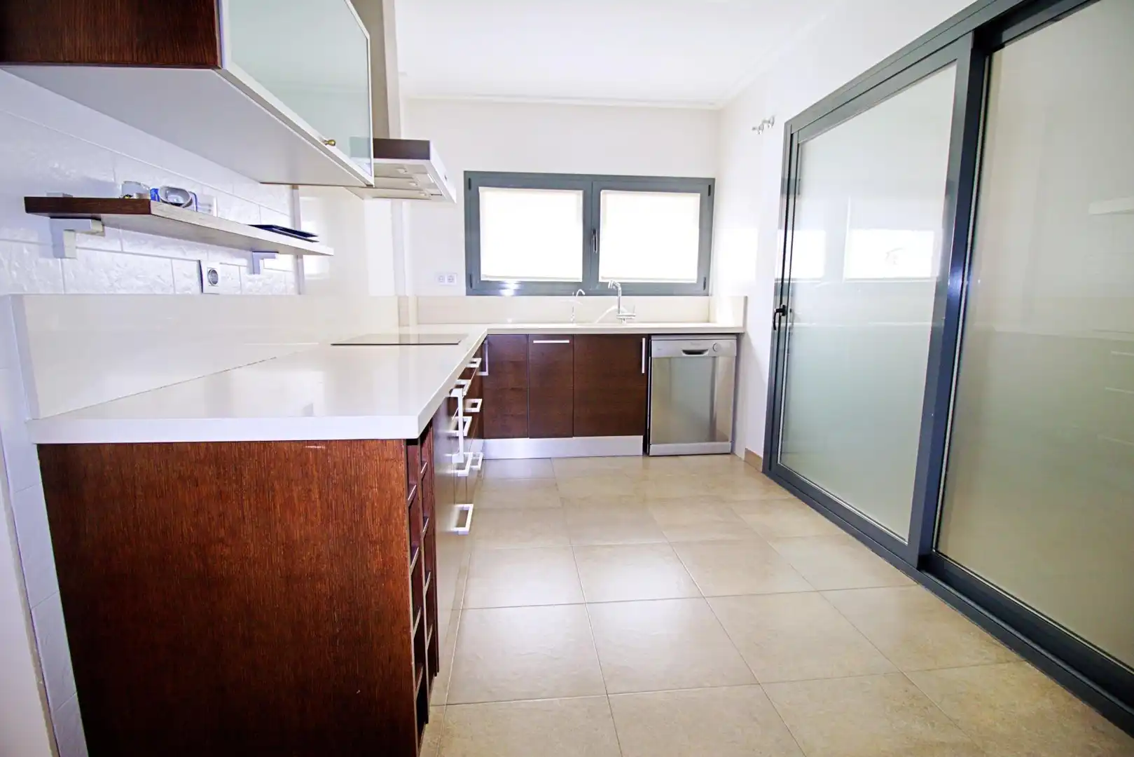 Cocina de Piso en venta en Elche / Elx con Aire acondicionado, Calefacción y Jardín privado