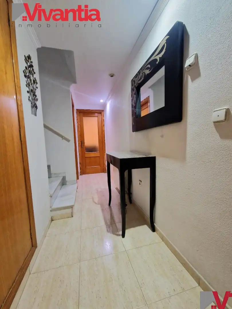 Maisonette zum Verkauf in Lorca mit Klimaanlage, Heizung und Terrasse