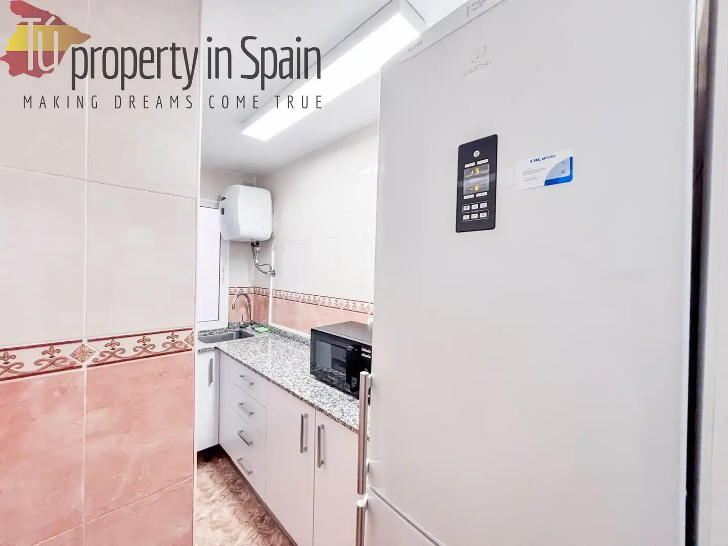 Kitchen of Flat for share in Alicante / Alacant  with Furnished