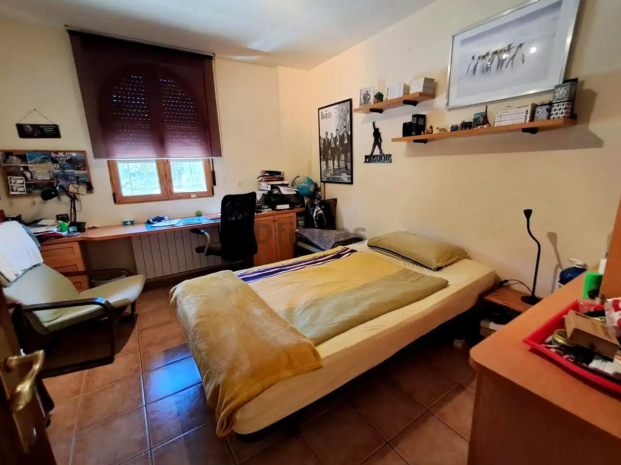 Dormitori de Casa o xalet en venda en Teruel amb Aire condicionat, Calefacció i Jardí privat