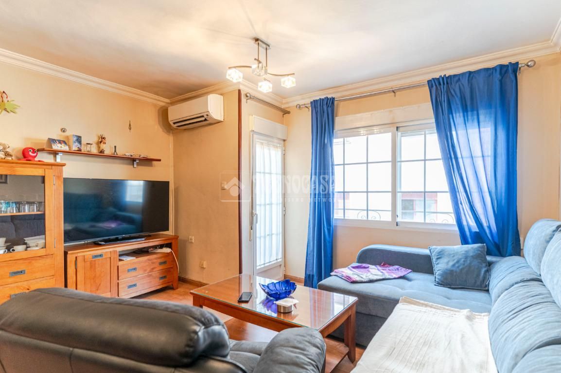 Sala d'estar de Pis en venda en Motril amb Aire condicionat