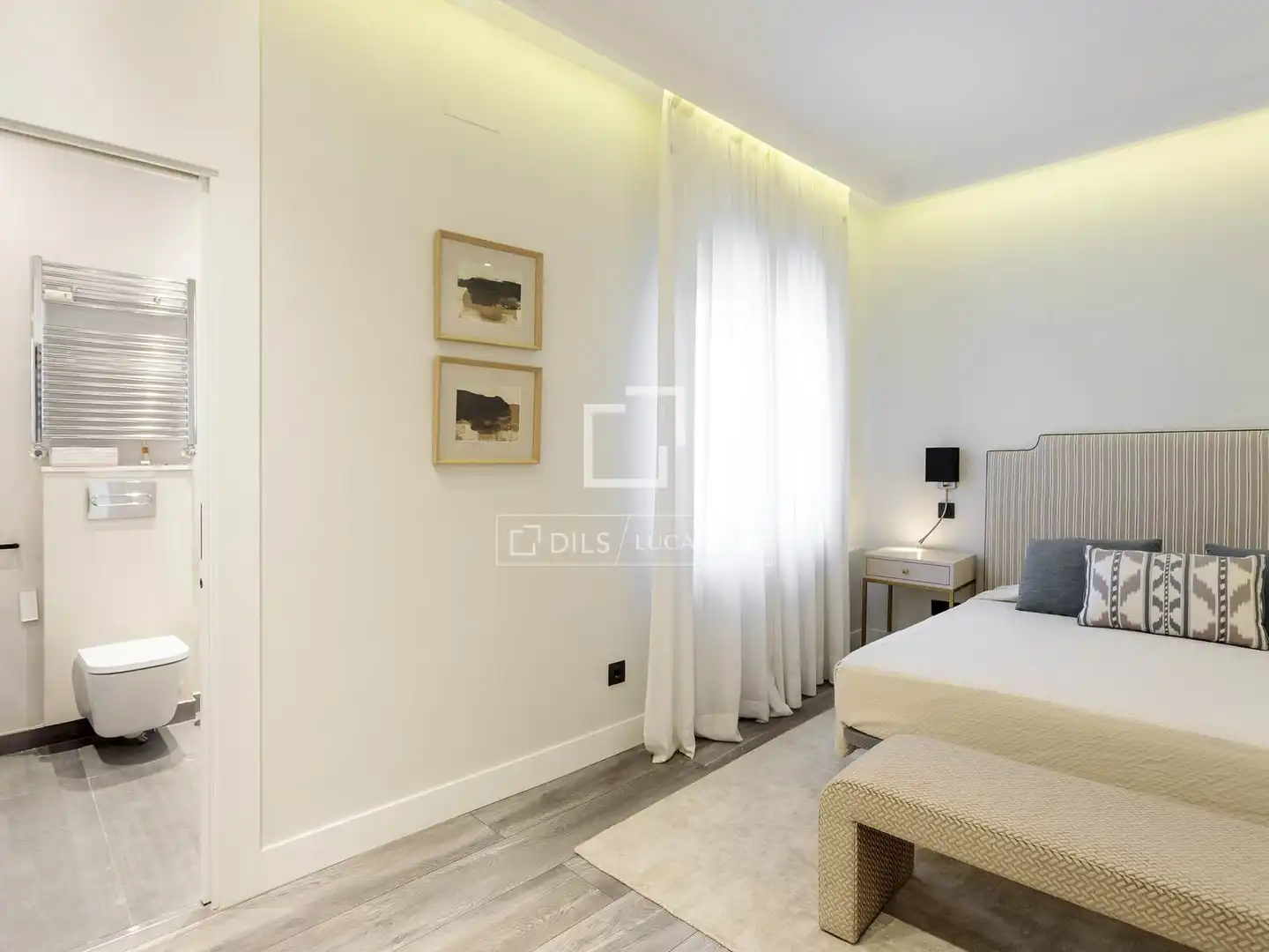 Bedroom of Flat for rent in Barrio de Salamanca