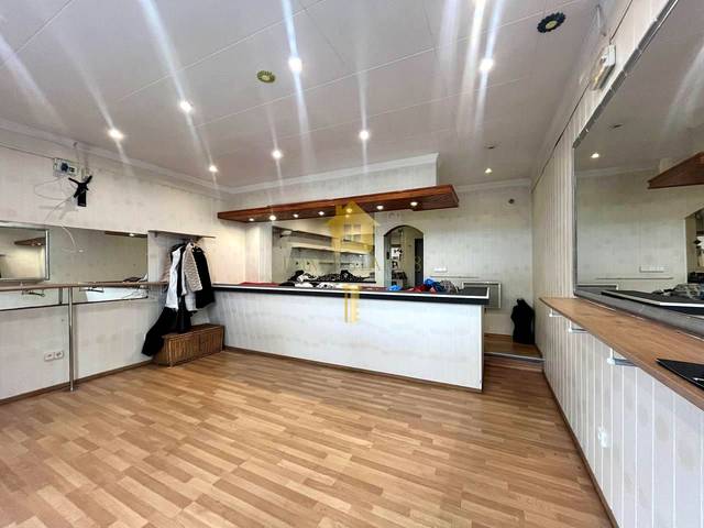 Local comercial en Alquiler en Carrer del Puig Rom en Centre