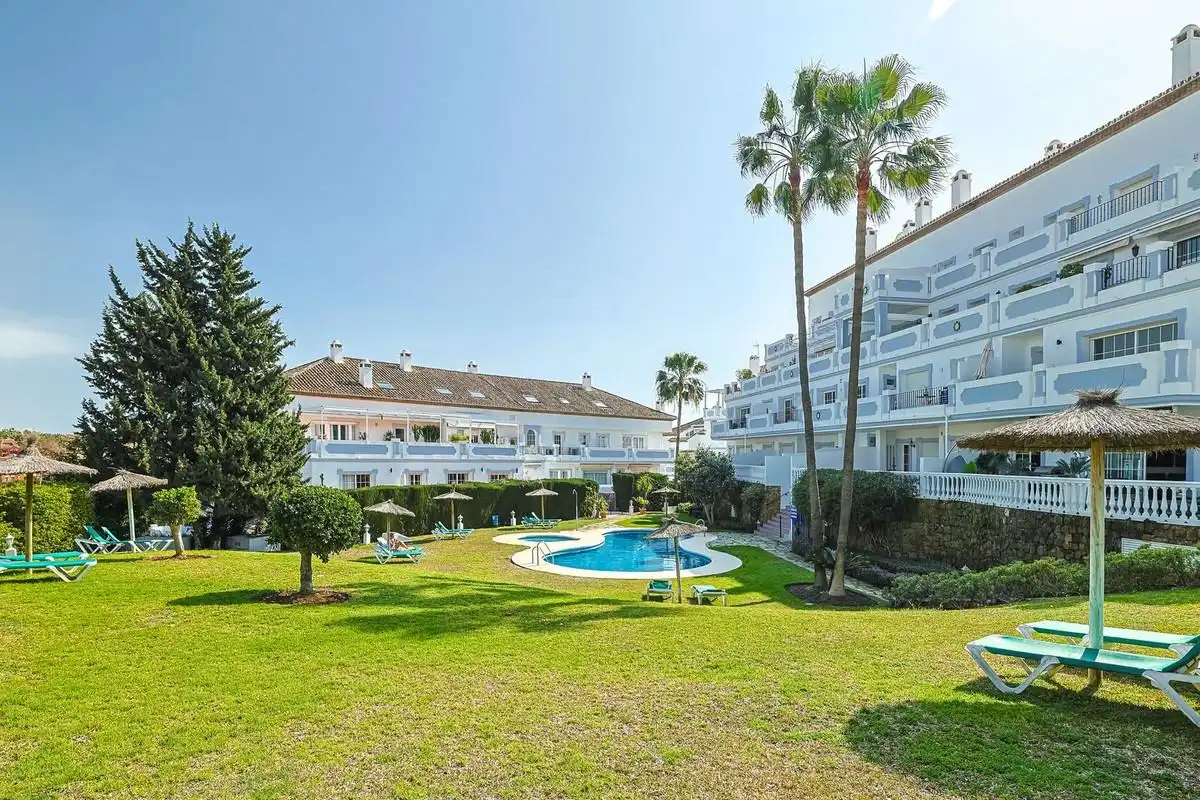 Piso con terraza en venta en CALIFA-UR NVA ANDALUCIA, imagen 2