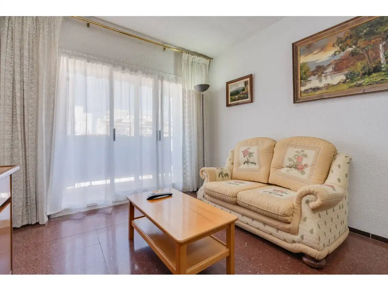 Sala d'estar de Àtic en venda en Terrassa amb Calefacció, Parquet i Terrassa