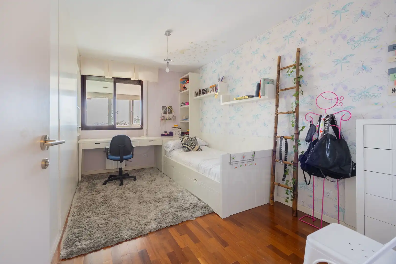 Habitación de Dúplex en venta en Madrid con Calefacción