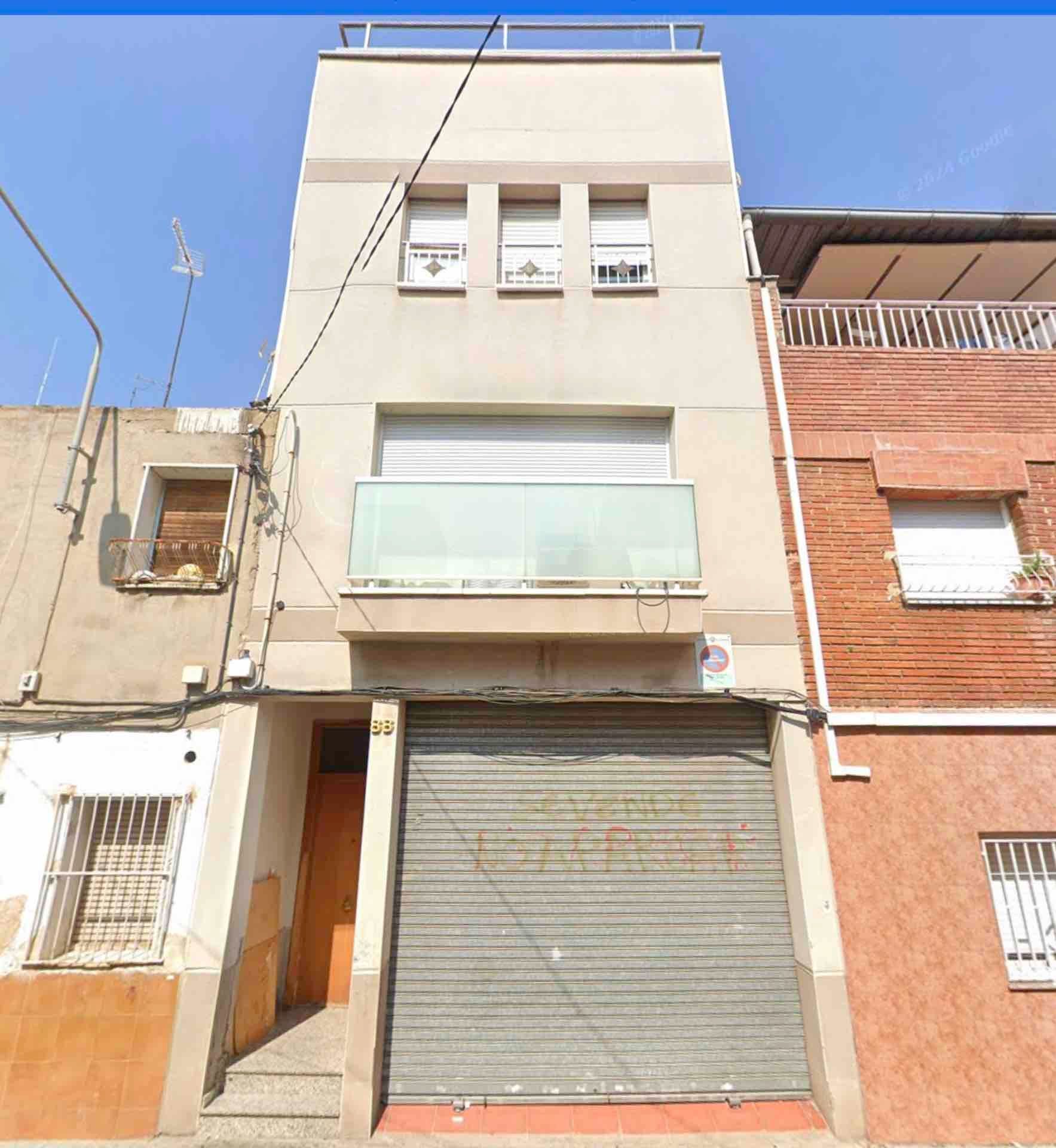 Exterior view of Single-family semi-detached for sale in Sabadell  with Terrace and Storage room