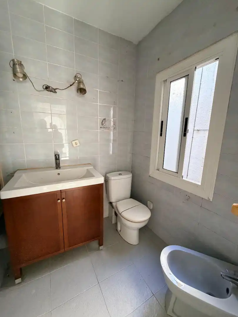 Baño de Piso en venta en Terrassa con Balcón y Alarma
